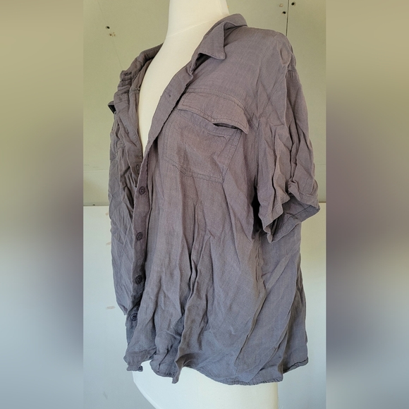 Womens Short Sleeve Button Up Shirt size XXL | Gray - Picture 6 of 7